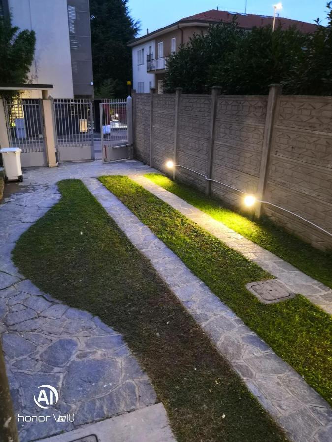 Flatmilan Hotel Cernusco Sul Naviglio Exterior foto